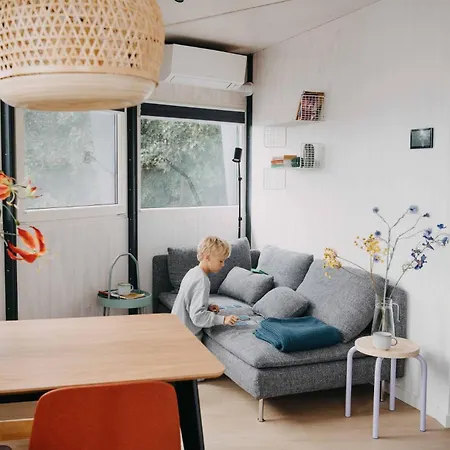 Dobberhuisje Kaag * Oud Ade