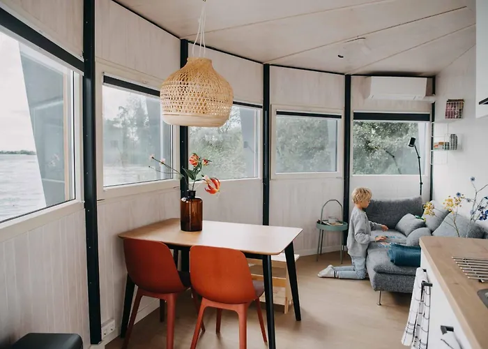 Dobberhuisje Kaag Oud Ade